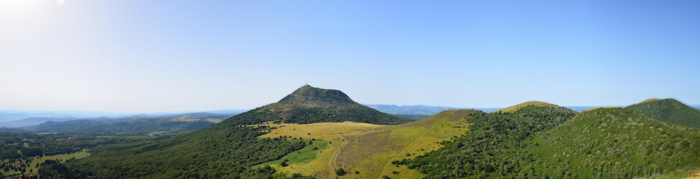 Puy de Dme vu panoramique